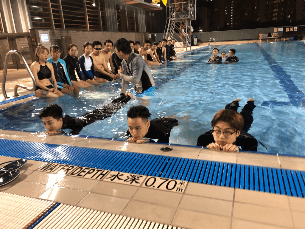 成人游泳班