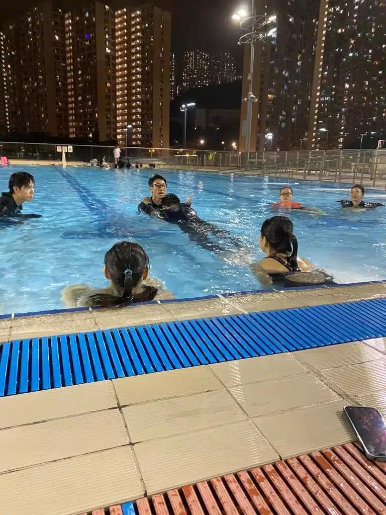 成人游泳班